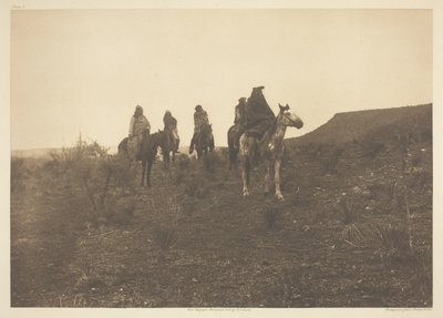 Çöl Gezicileri - Apaçi by Edward S. Curtis