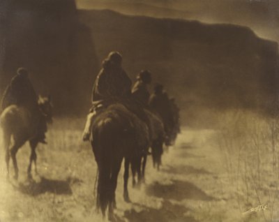 The Vanishing Race - The North American Indian serisinden Navaho Plate 1, Cilt 1, c. 1904 (oraton) by Edward Sheriff Curtis