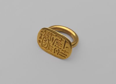 Mühürlü Yüzük, MÖ yaklaşık 664-404 (altın) by Egyptian