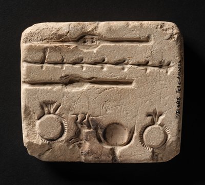 Metal takı dökümü için kireçtaşı kalıp, Yeni Krallık by Egyptian 18th Dynasty