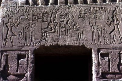 Kraliçe Nefertari Tapınağı