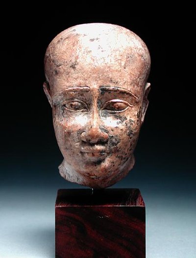 Erkek Baş, yaklaşık MÖ 350 (kireçtaşı) (ayrıca bkz. 185237) by Egyptian 30th Dynasty