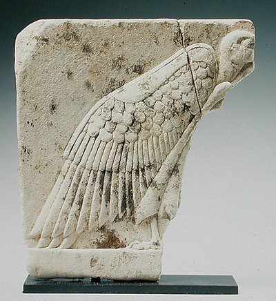 Akbaba (kireçtaşı) betimleyen kabartma by Egyptian Ptolemaic Period