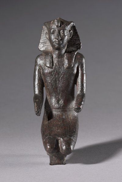 Diz çökmüş Kral Heykeli, Greko-Romen Dönemi, MÖ 304-30 by Egyptian Ptolemaic Period