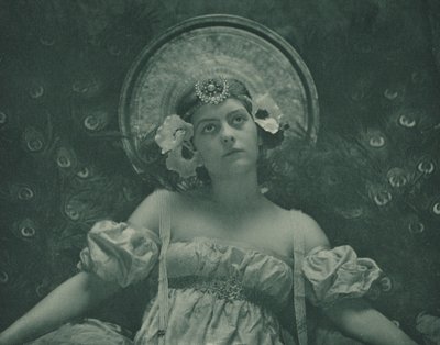 Ağustosböceği, 1899. by Emma Justine Farnsworth