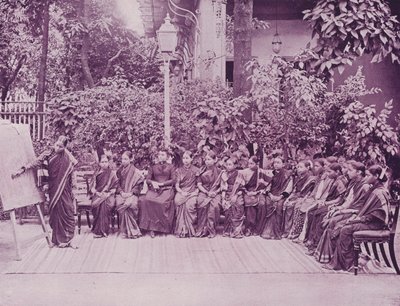 Bir Hindu Kız Okulu by English Photographer