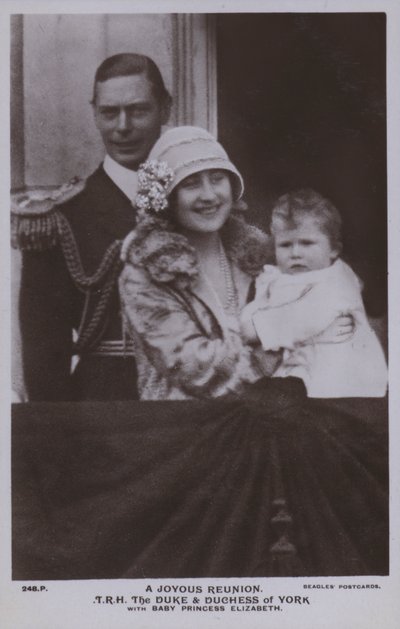 Neşeli bir buluşma, TRH York Dükü ve Düşesi, bebek Prenses Elizabeth ile (s/b fotoğraf) by English Photographer