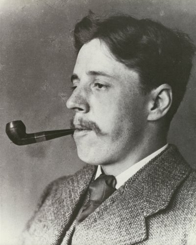 Arnold Bennett, pipo içiyor, portre (s/b fotoğraf) by English Photographer