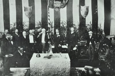 Battersea Köprüsü: Galler Prensi Albert Victor tarafından bir anıt taşın döşenmesi, 1887 by English Photographer