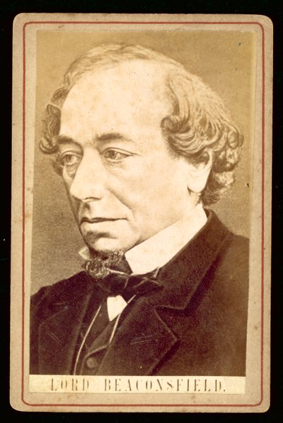 Benjamin Disraeli, Lord Beaconsfield, portre (s/b fotoğraf) by English Photographer