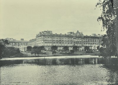 Buckingham Sarayı, Buckingham Sarayı, Westminster LB: genel görünüm, 1896 by English Photographer