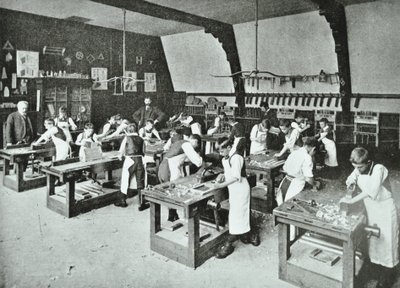 Marangozluk Sınıfı, 1896 by English Photographer