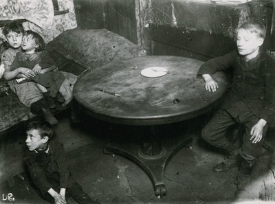 Çocuk yoksulluğu, Londra by English Photographer