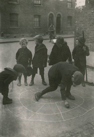 Çocuk yoksulluğu, Londra by English Photographer