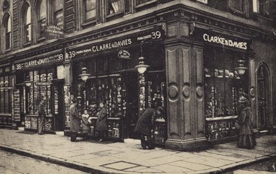 Clarke ve Davies by English Photographer