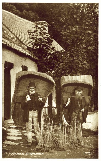 Coracle balıkçıları (s/b fotoğraf) by English Photographer