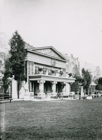 Cremorne Bahçeleri, Londra: Swiss Cottage by English Photographer