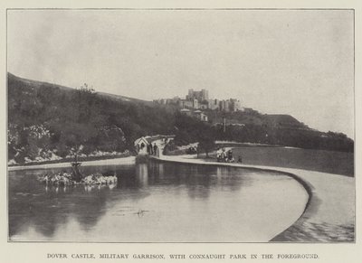 Dover Kalesi, Askeri Garnizon, Connaught Parkı Ön Planda by English Photographer