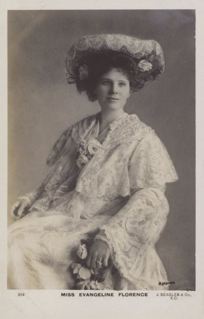 Evangeline Florence, Amerika doğumlu İngiliz soprano by English Photographer