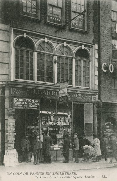 Fransız Kitabevi, 17 Green Street, Leicester Square, Londra by English Photographer