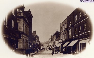 Godalming High Street, Surrey, c.1900 (sepya fotoğrafı) by English Photographer