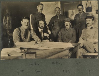 Golt, Tucker, Bull, Aikens, Bragg ve Paris, c.1916 by English Photographer