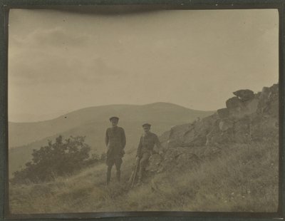 Harold Roper Robinson ve William Lawrence Bragg, Vosges, Sonbahar 1915 by English Photographer