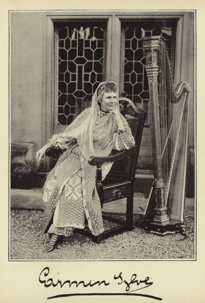Romanya Kraliçesi Majesteleri by English Photographer