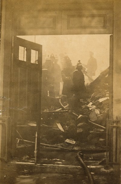 Majestelerinin Tiyatrosu, Londra: Büyük giriş by English Photographer