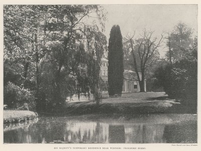 Windsor yakınlarındaki Majestelerinin Geçici İkametgahı, Frogmore Evi by English Photographer