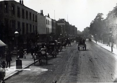 Kensington High Street, Londra by English Photographer