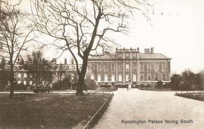 Kensington Sarayı güneye bakıyor by English Photographer