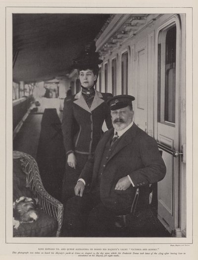 Kral Edward VII ve Kraliçe Alexandra, Majesteleri Victoria ve Albert Yatında by English Photographer