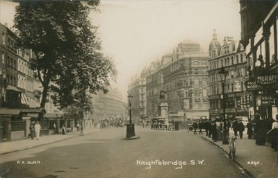 Knightsbridge, Londra by English Photographer