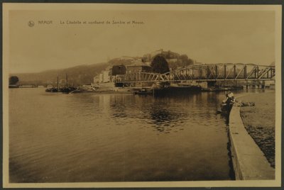 Sambre ve Meuse Kalesi ve izdiham, Namur, c.1914 by English Photographer