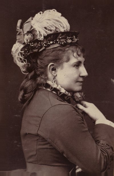Thompson yağları by English Photographer