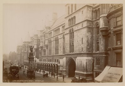 Doğudan Hukuk Mahkemeleri by English Photographer