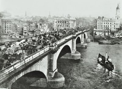 Londra Köprüsü: köprüde atlı trafik, 1895 by English Photographer