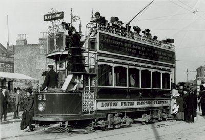 Londra Birleşik Elektrikli Tramvaylar by English Photographer