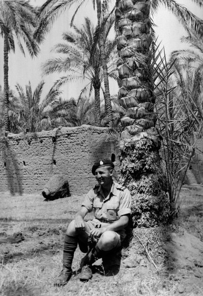 Louis Cohen, Binbaşı WH J Sale tarafından derlenen bir albümden, 1943 by English Photographer