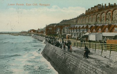 Aşağı Geçit Töreni, Doğu Uçurum, Ramsgate. 1913 yılında gönderilen kartpostal. by English Photographer