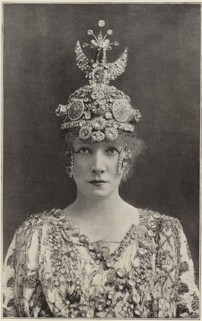 Theodora olarak Madam Sarah Bernhardt by English Photographer
