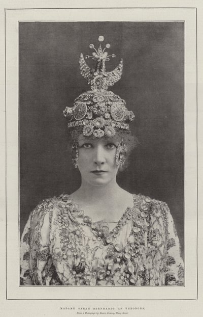 Theodora olarak Madam Sarah Bernhardt by English Photographer