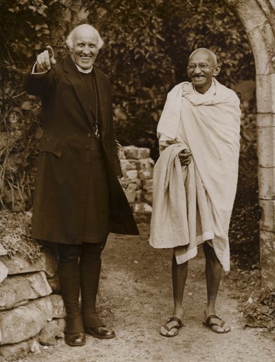 Mahatma Gandhi, İngiliz yönetiminden bağımsızlık hareketinin Hint lideri (s/b fotoğraf) by English Photographer