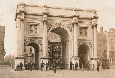 Marble Arch, Oxford Street, Londra by English Photographer