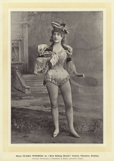 Bayan Clara Webber, Kırmızı Başlıklı Kız, Gaiety Tiyatrosu, Dublin by English Photographer