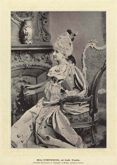 Bayan Fortescue, Lady Teazle olarak by English Photographer