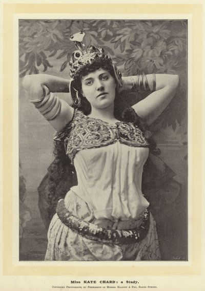 Bayan Kate Chard: Bir Çalışma by English Photographer