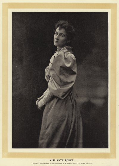Bayan Kate Rorke by English Photographer