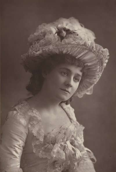 Bayan Kate Rorke by English Photographer